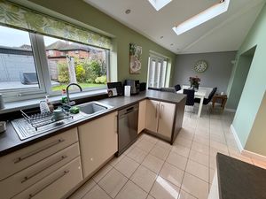 Kitchen- click for photo gallery